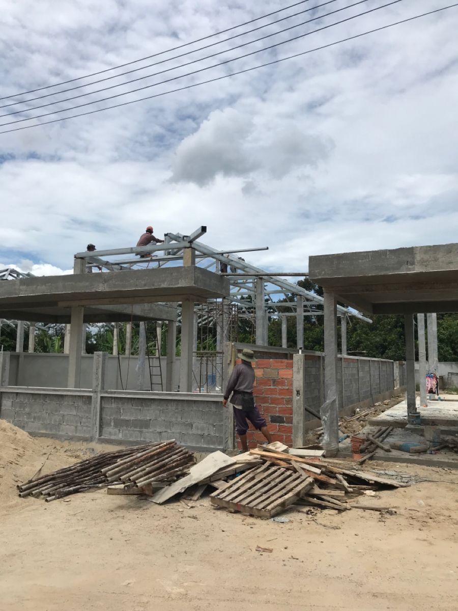 Nhà xây hơn 20 năm có nên nâng tầng không?